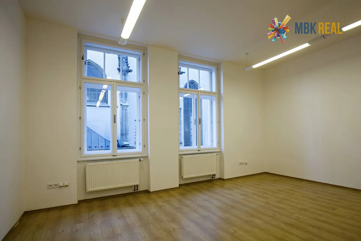 Pronájem kanceláře 87 m²
